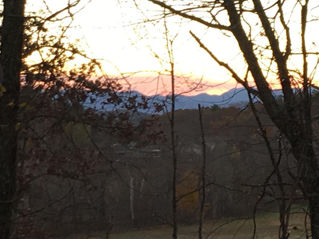 Serenity Views Bungalow - Close To City And Parkway! Weaverville Exterior foto