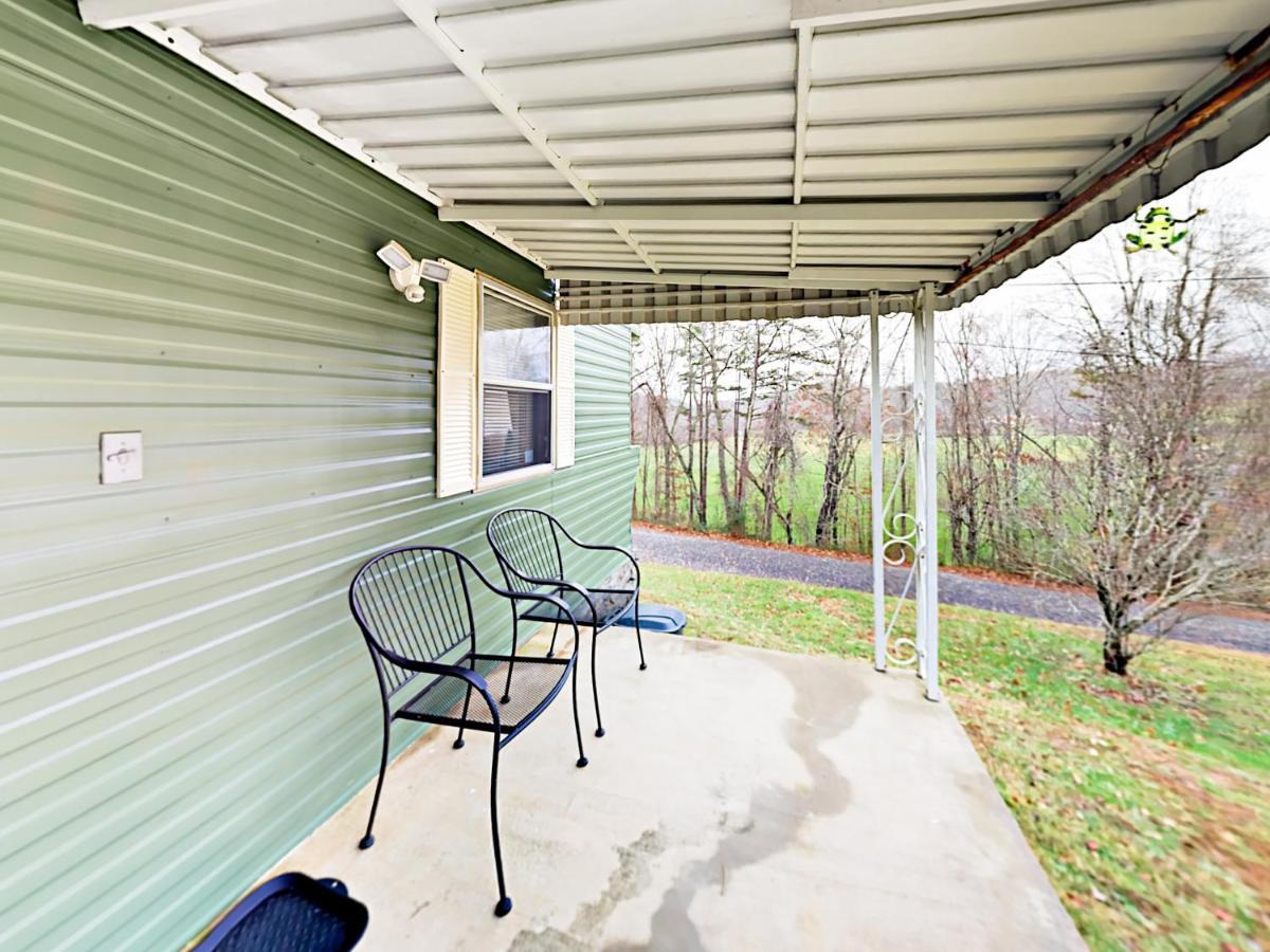 Serenity Views Bungalow - Close To City And Parkway! Weaverville Exterior foto